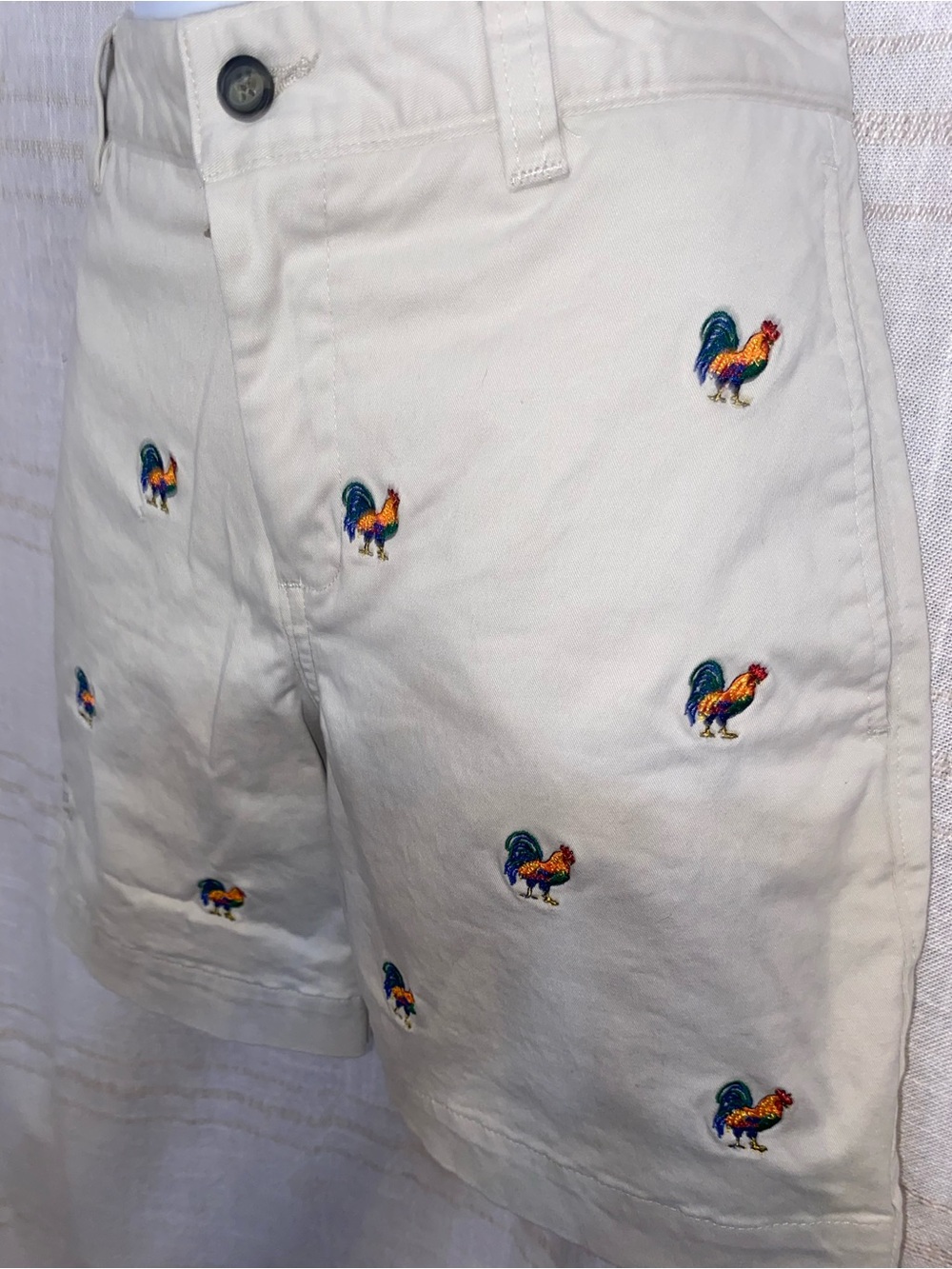 Vintage 1946 Embroidered Rooster Critter Chino Shorts Men's 30 Regular Khaki